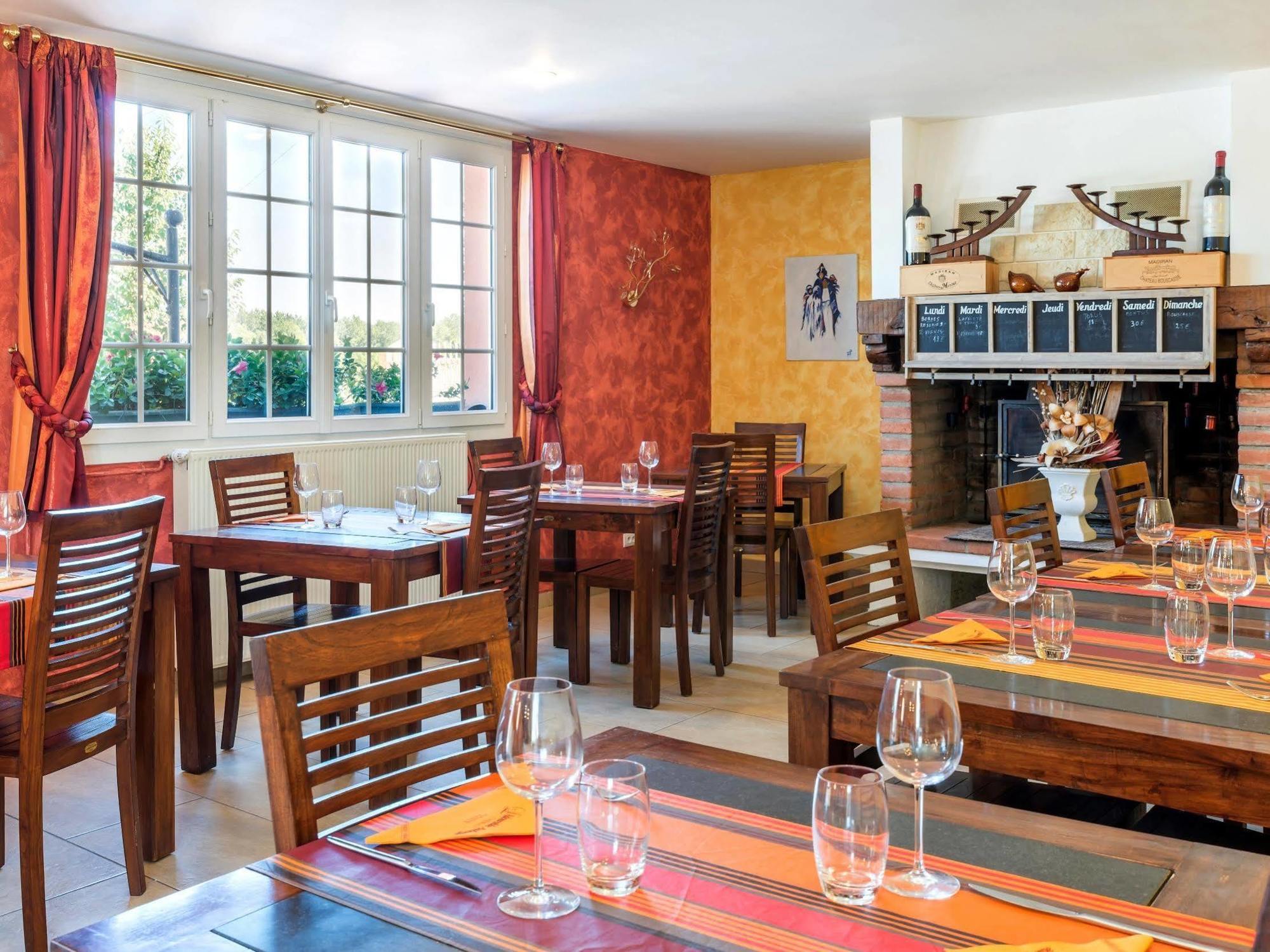 Logis Hotel L'Adourable Auberge Soublecause Luaran gambar